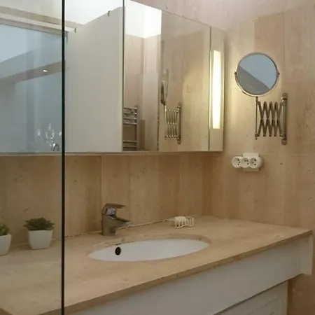 Marina Baie Des Anges 40m², 2 Pieces *